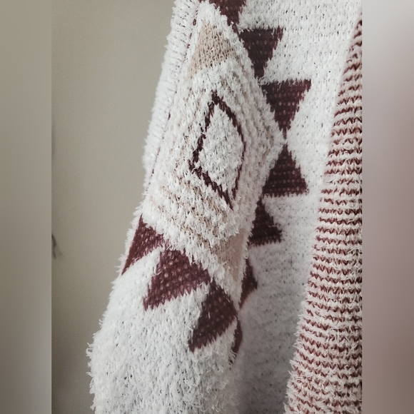 Aztec Print Cardigan & Grey Cardigan - Picture 2 of 7